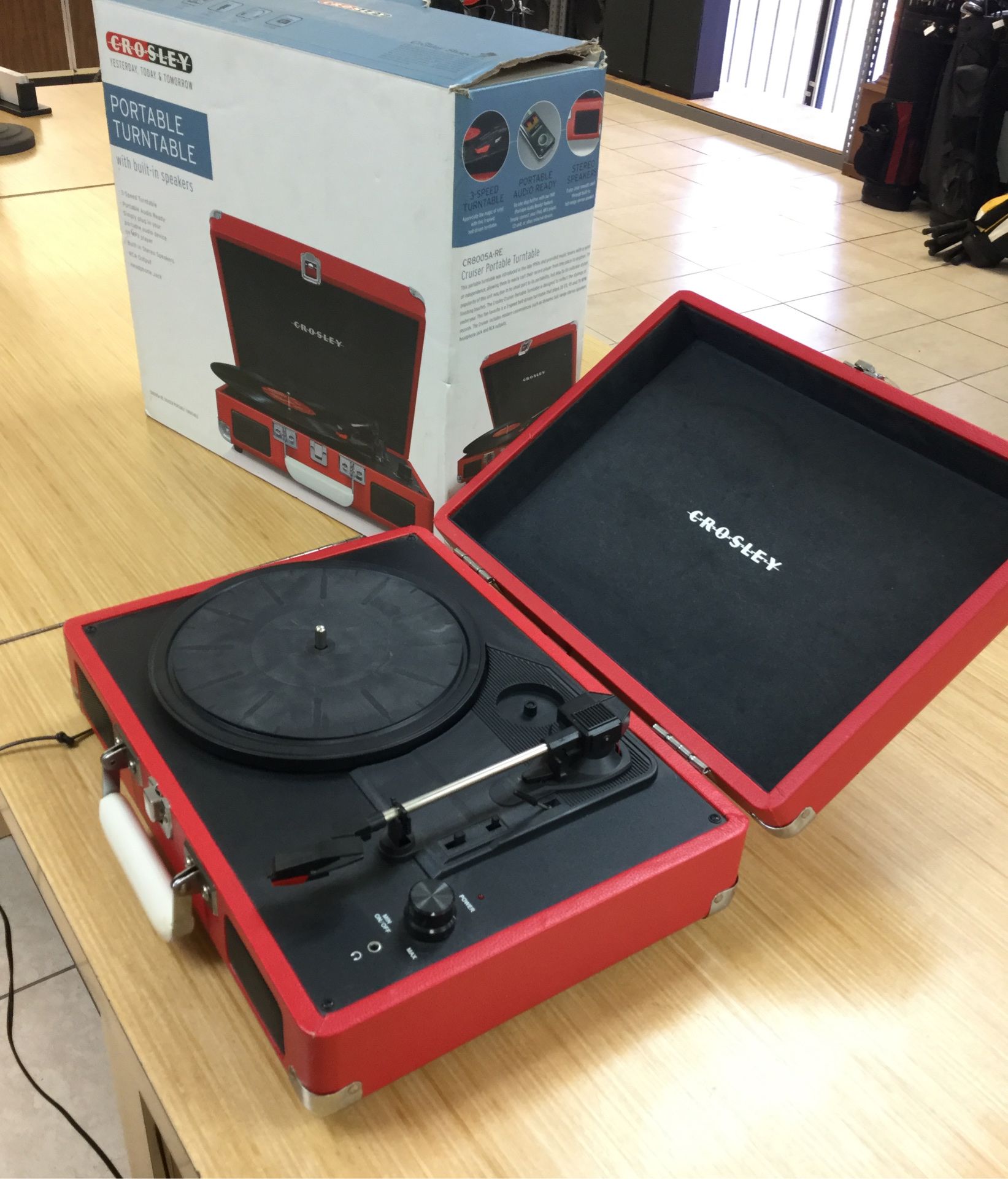 Crosley CR8005A-RE Cruiser Portable Turntable Good Working Condition