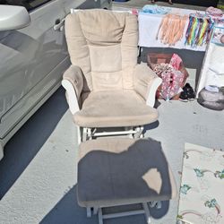 Easy Glider Rocker W/ Ottoman 