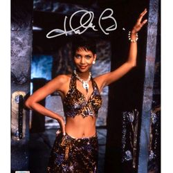 Halle Berry Autographed 1994 The Flintstones 8x10 Photo