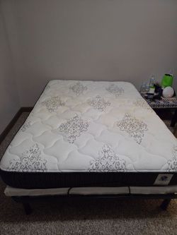 Hampton and Rhodes Queen Mattress