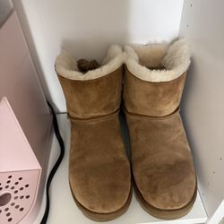 Uggs Size 6  $25