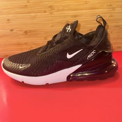 NIKE AIR MAX 270 -W Size 9 /Never Worn** PRICED TO SELL ** $70 -Paid $125