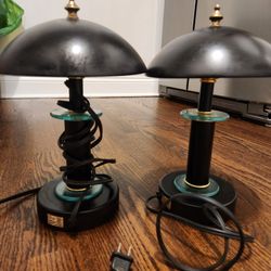 2 lamps