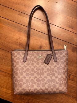 Coach Fiona Zip Tote Bag