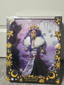 Monster High Clawdeen Wolf Howliday Winter Edition Doll