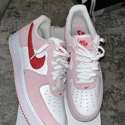 Nike Air Force 1 QS Valentines Day “Love letter” Size 11.5