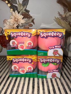 Squeeezy Peach Squishy