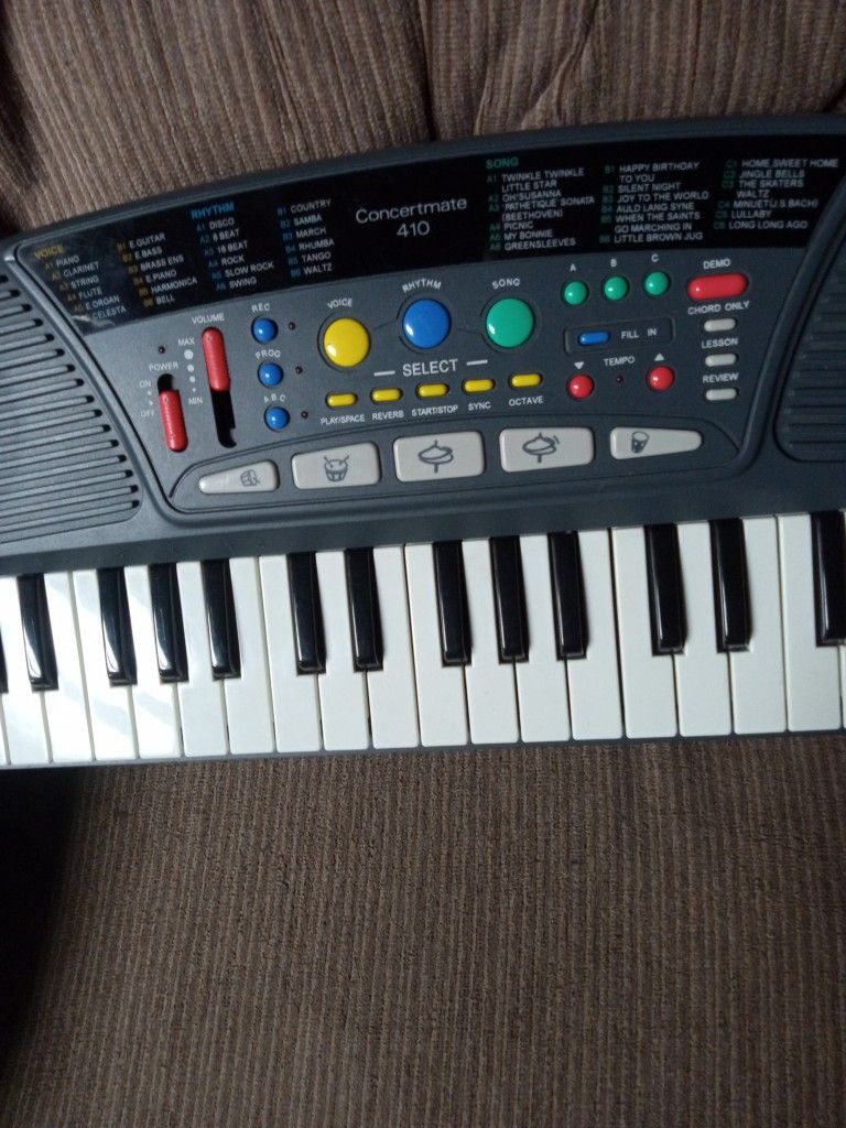 Electric Keyboard "Concertmate 410"