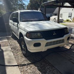 2003 Mitsubishi Montero