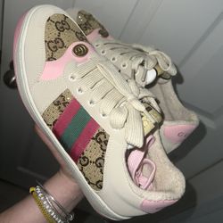 Woman’s Rhinestone Gucci Shoes 