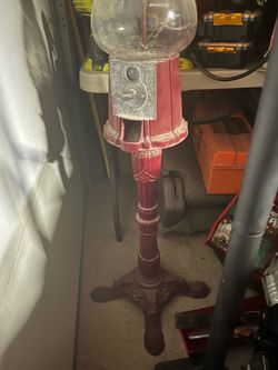 Vintage gumball machine