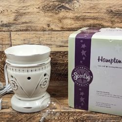 Scentsy Warmers (4) NEW / VALUED AT $105