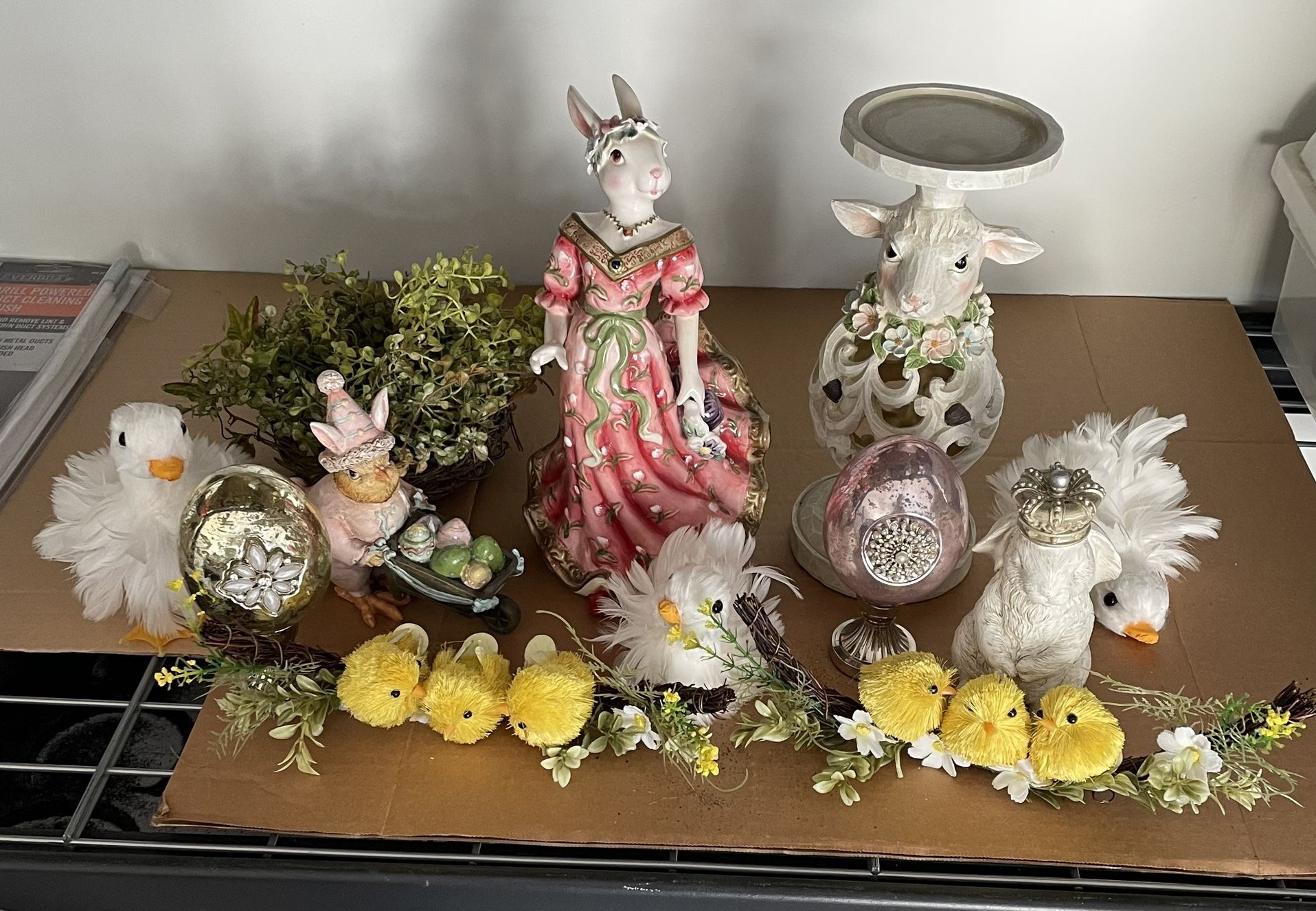 Easter Decoration’s Revolving Lazy Susan Serving Tray