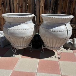 New Flower Pots Made Out Of Clay 