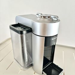 Nesspresso coffee machine 