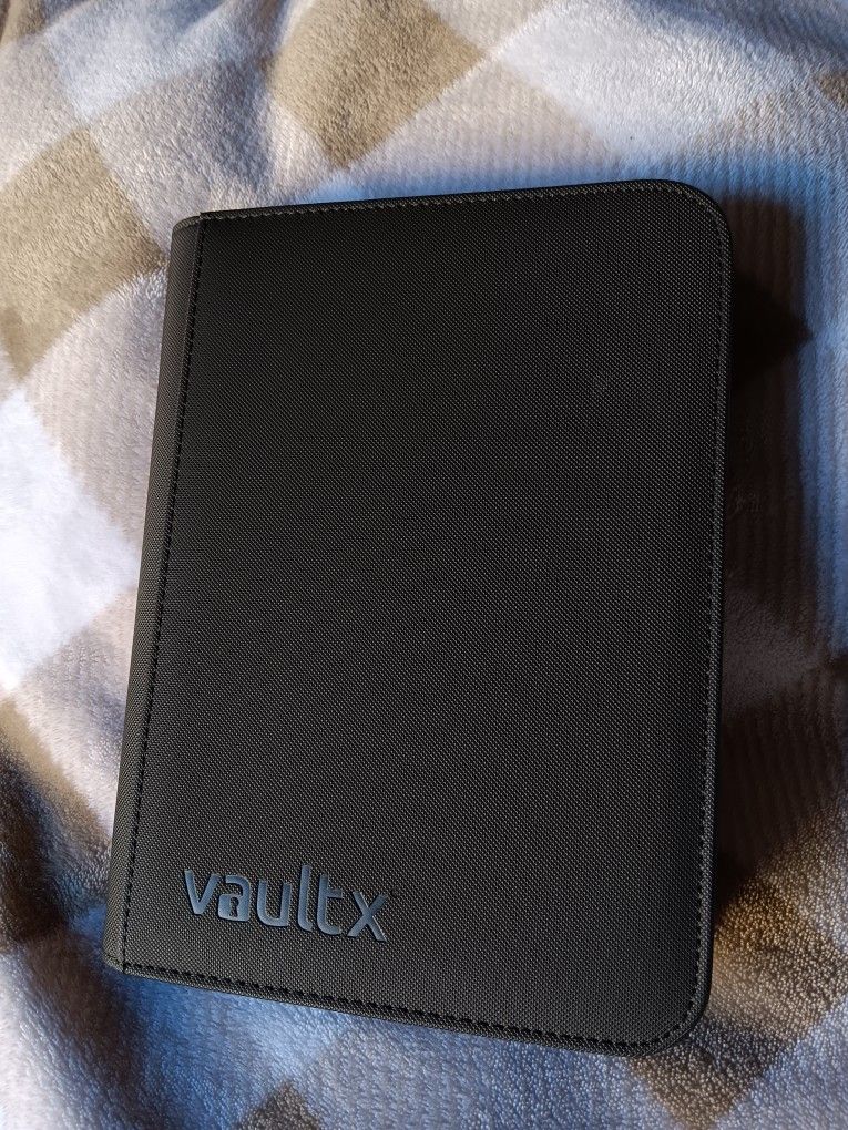 In Very Good Condition,  Lightly Used Vaultx Trading Card Binder.  Please Check Out My Page,  Lot's Of Great Deals.  Thanks For Looking. 