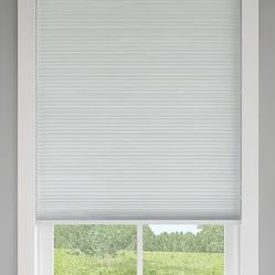 LEVOLOR 60-in x 72-in Snow Blackout Cordless Cellular Shade
