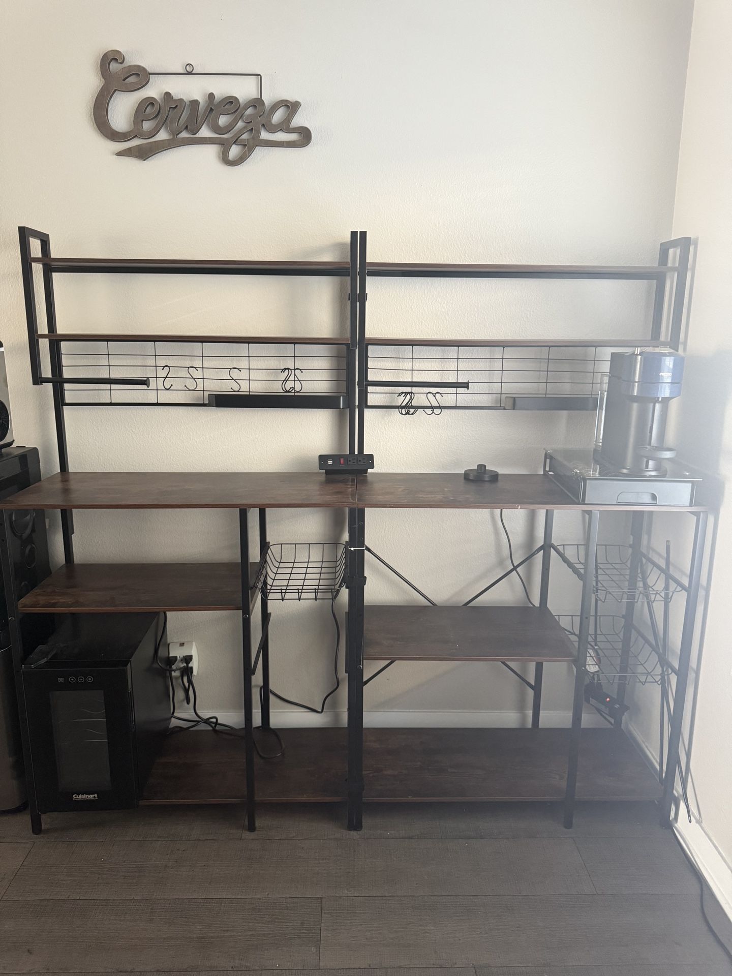 Bakers rack