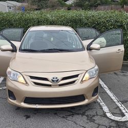 Low Miles Toyota Corolla Le 2011 