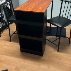 Kitchenette Dinning Table Like New