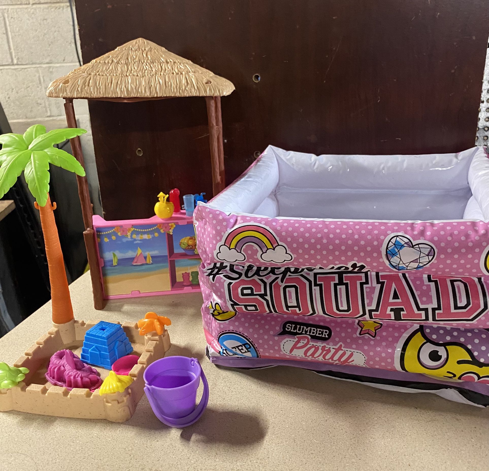 Barbie Tiki Hut, Swimming Pool And Sandbox