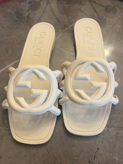 Gucci sandals size 5 and 6