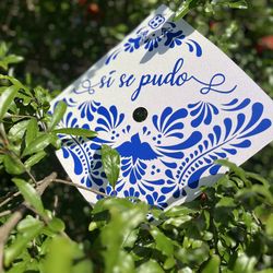 Talavera style si se pudo grad cap topper