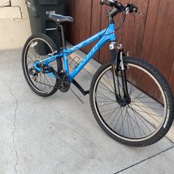Fuji Absolute 21 Speed Tires 26” Aluminum Frame 