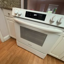 Frigidaire Stove 
