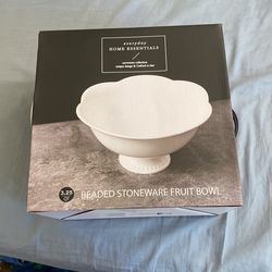 Everyday Home Essentials 3.25 QT Beaded Stoneware Fruit Bowl