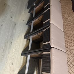 Weaker outdoor like new w/top foamy very nice & clean for pick up only can fit in a Van.