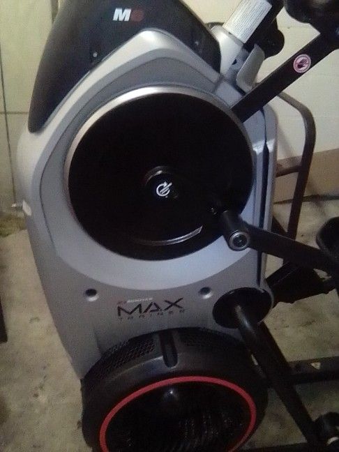 Bowflex M6 In Excellent Condition