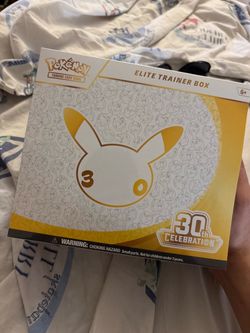 Pokémon 30th Celebration etb