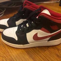 Nike Jordan 1 Mid Gym Red 