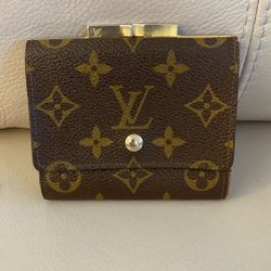 Rare Discontinued Vintage LV Monogram Kisslock Trifold Women’s Wallet