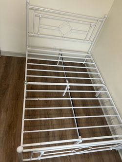 Full bed frame