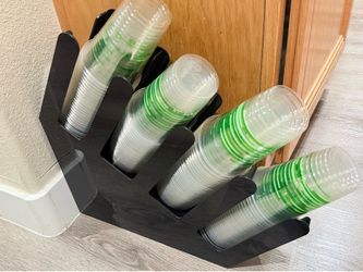 Disposable cups holder