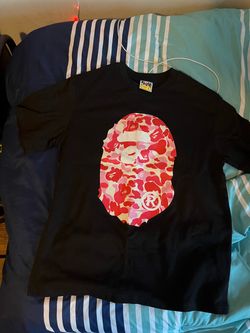 Black pink Bape shirt size small men’s will fit a medium