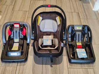 Graco Snugride Snuglock 35 DLX with Extra Base