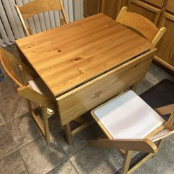 IKEA Folding Breakfast Table (30x45) with 4 Matching Chairs – Space-Saving & Perfect for Informal Dining