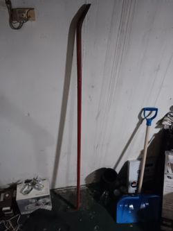 6 Foot Red Heavy Duty Crow Bar