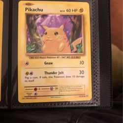 2016 Pikachu Pokémon Card 