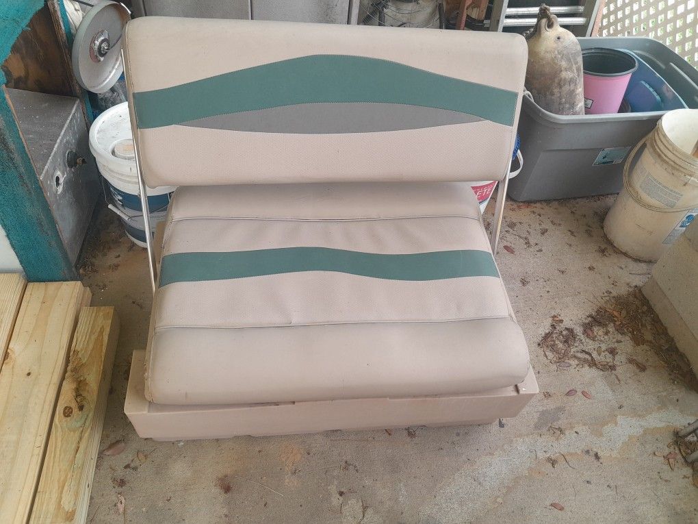 Flip Flop Seat For Pontoon Boat