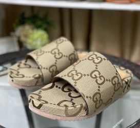 Slippers GUCCI Sandals Shirt Hot Sale Summer Slippers Male Beach