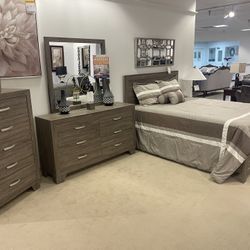 Queen Bedroom Set