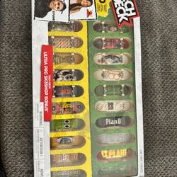 Tech Deck Exclusive 20 Pack