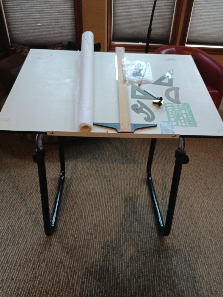Drawing/graphing Table And Supplies