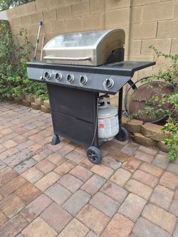 Nexgrill 4-Burner Gas BBQ Grill – Good Condition – Propane Tank empty & Grill Tools used