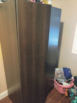 Wardrobe cabinet