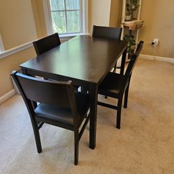 Dining Table With 4 Upholstered Chairs